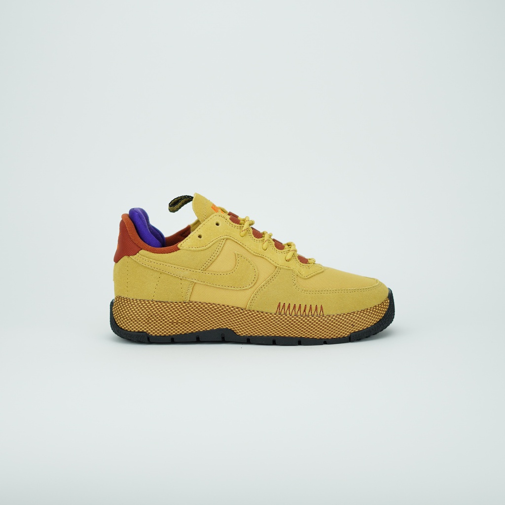 NIKE AIR FORCE 1 WILD