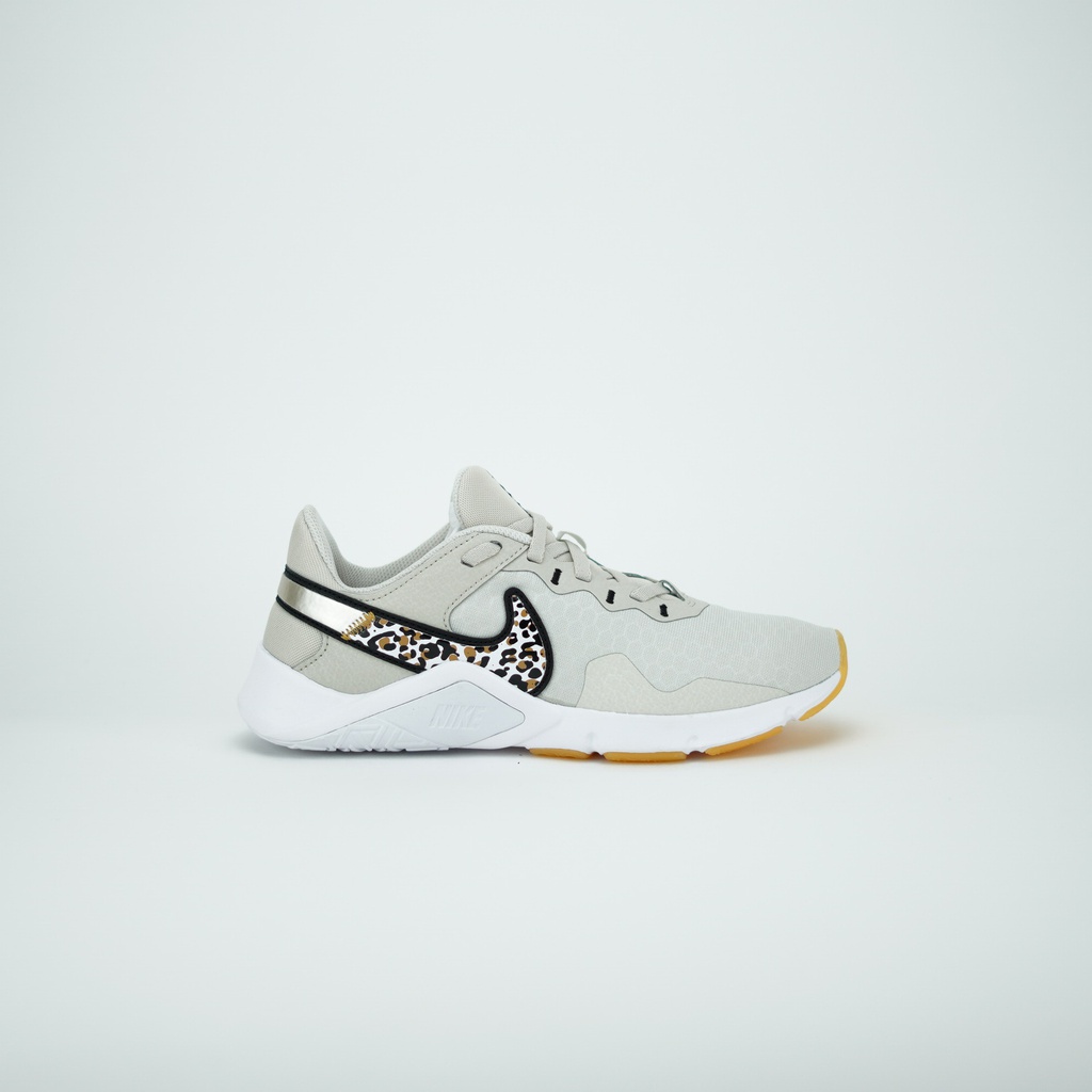 NIKE LEGEND ESSENTIAL 2
