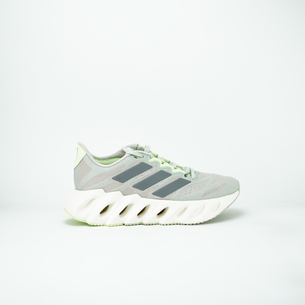 ADIDAS SWITCH FWD