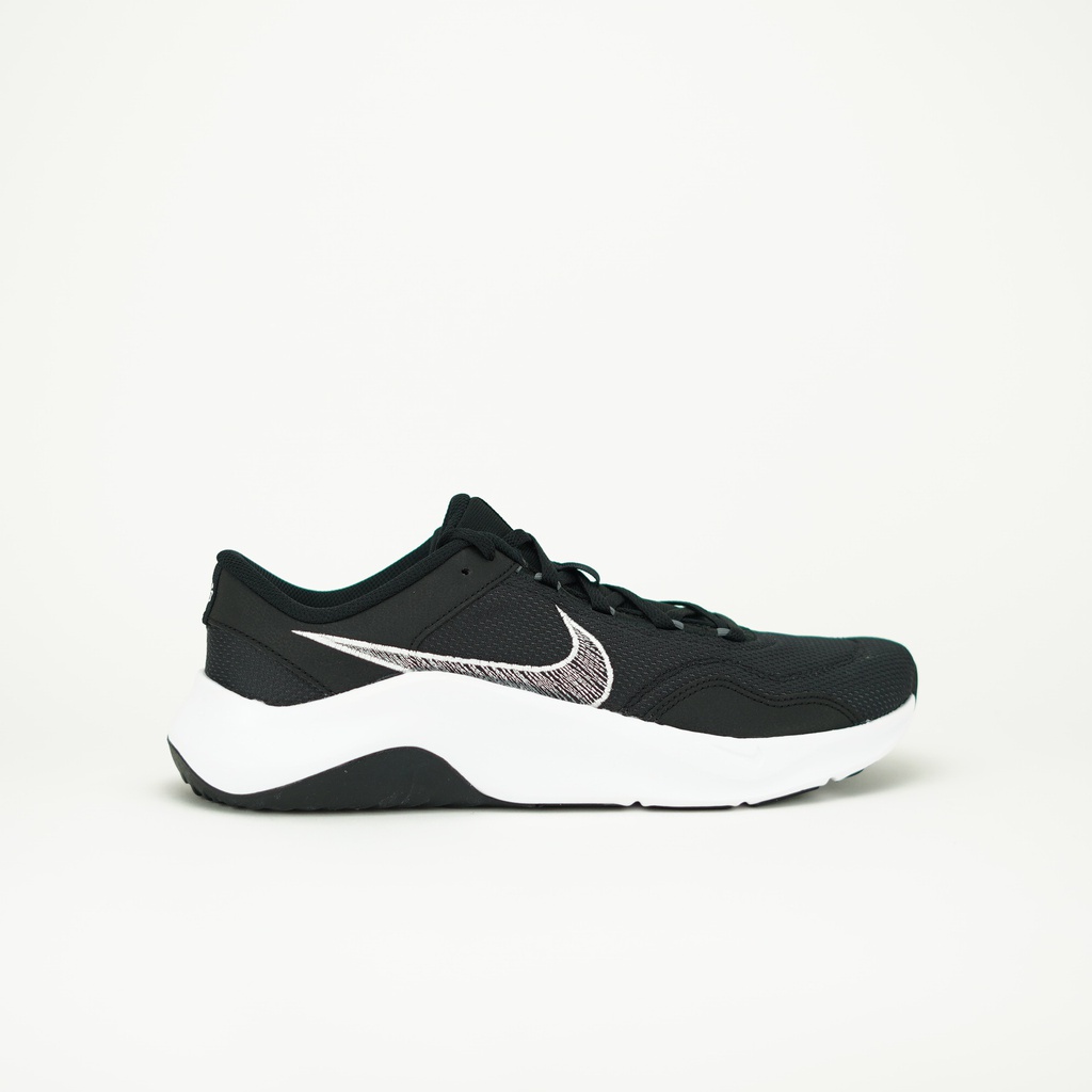 NIKE LEGEND ESSENTIAL 3