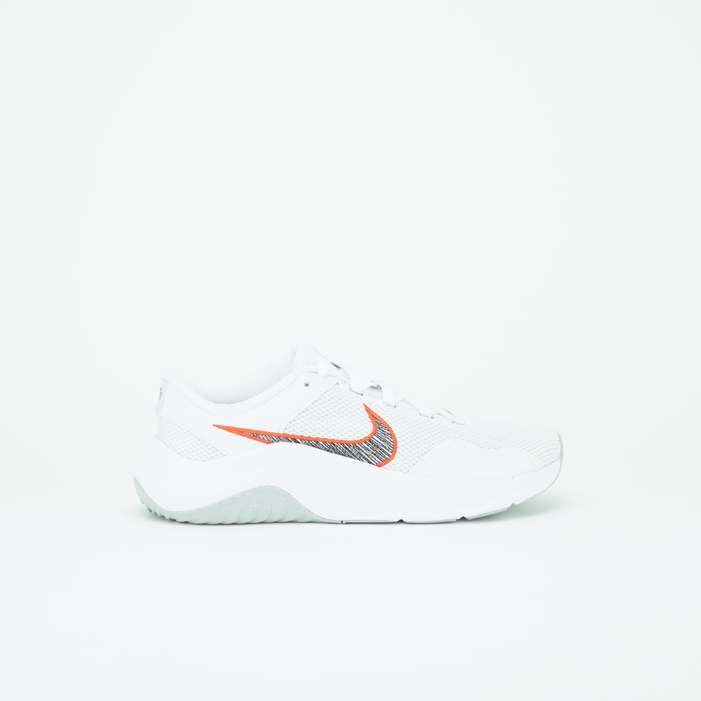 NIKE LEGEND ESSENTIAL 3