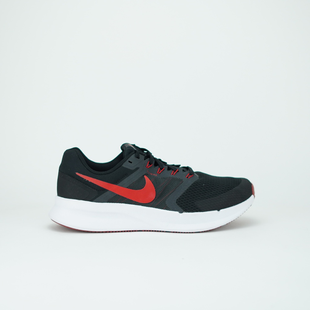 NIKE RUN SWIFT 3
