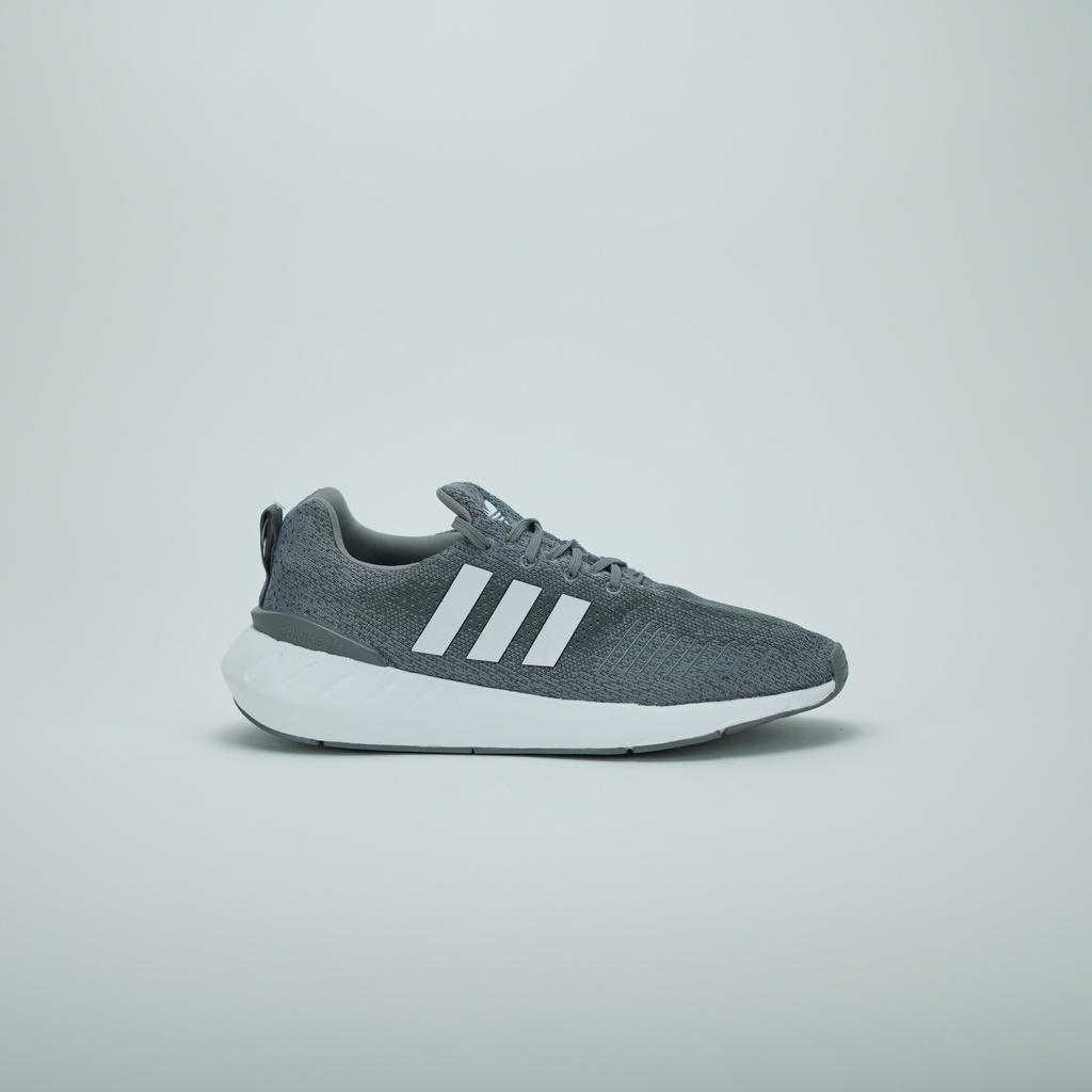 ADIDAS SWIFT RUN 22