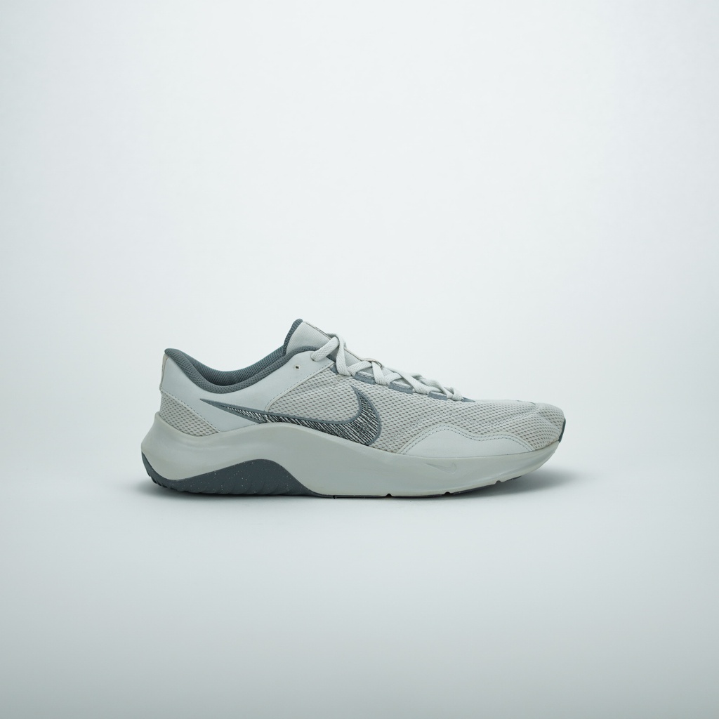 NIKE LEGEND ESSENTIAL