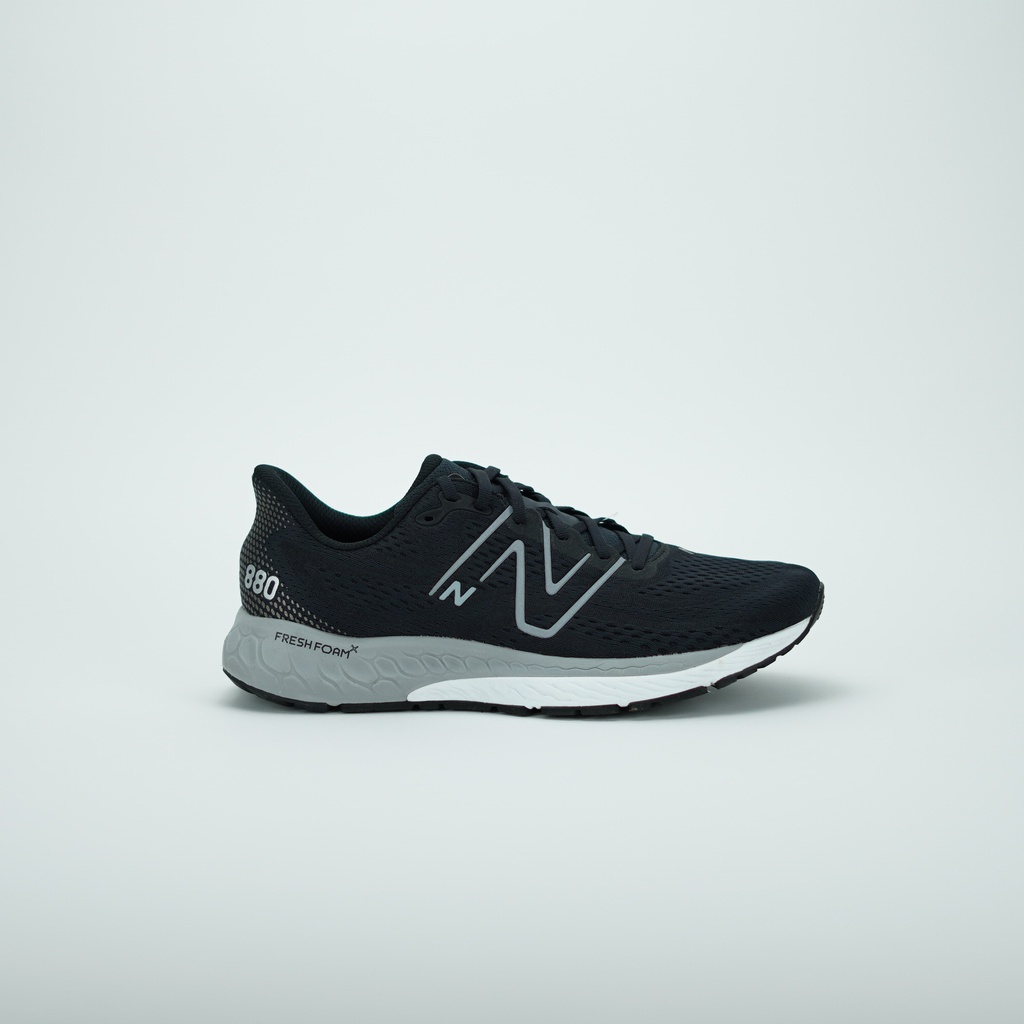 NEW BALANCE 880