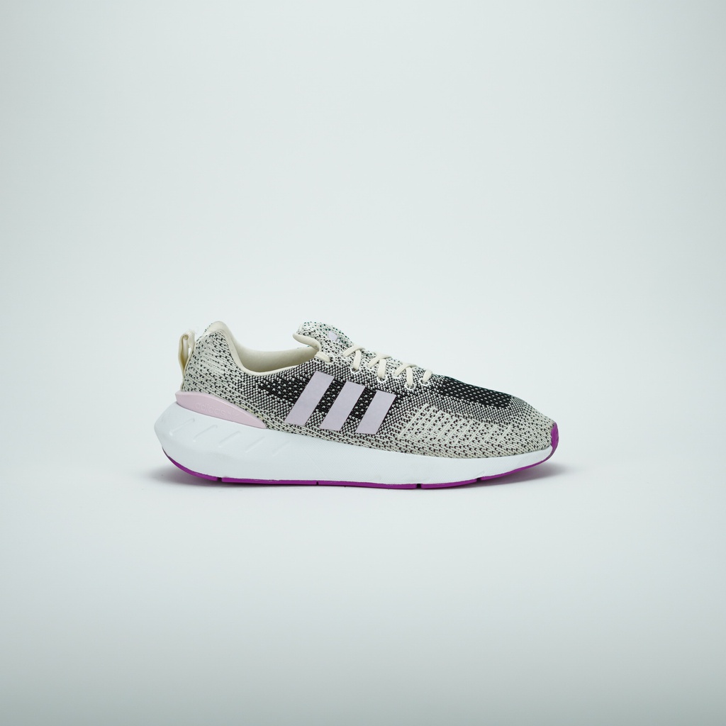 ADIDAS SWIFT RUN 22