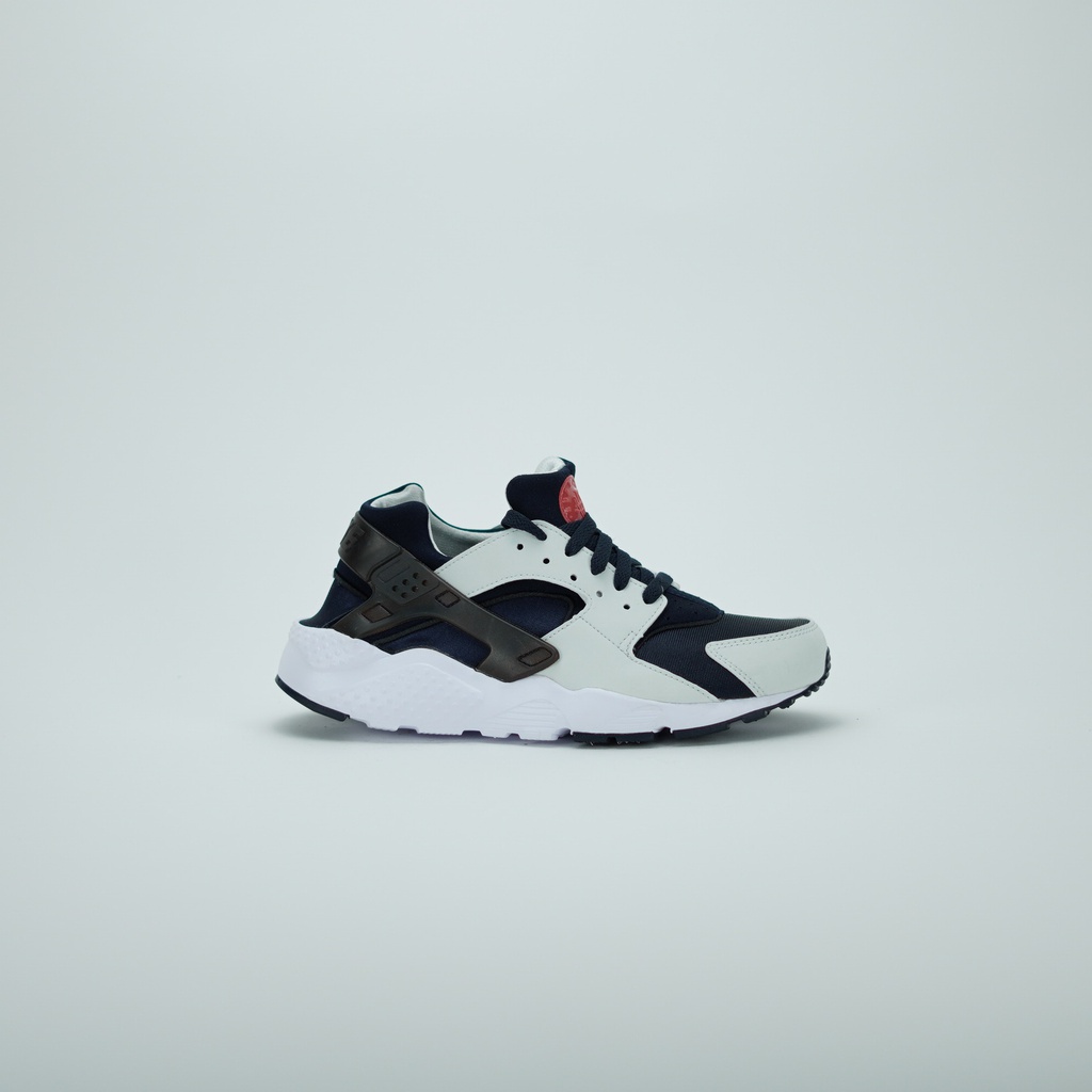 NIKE HUARACHE