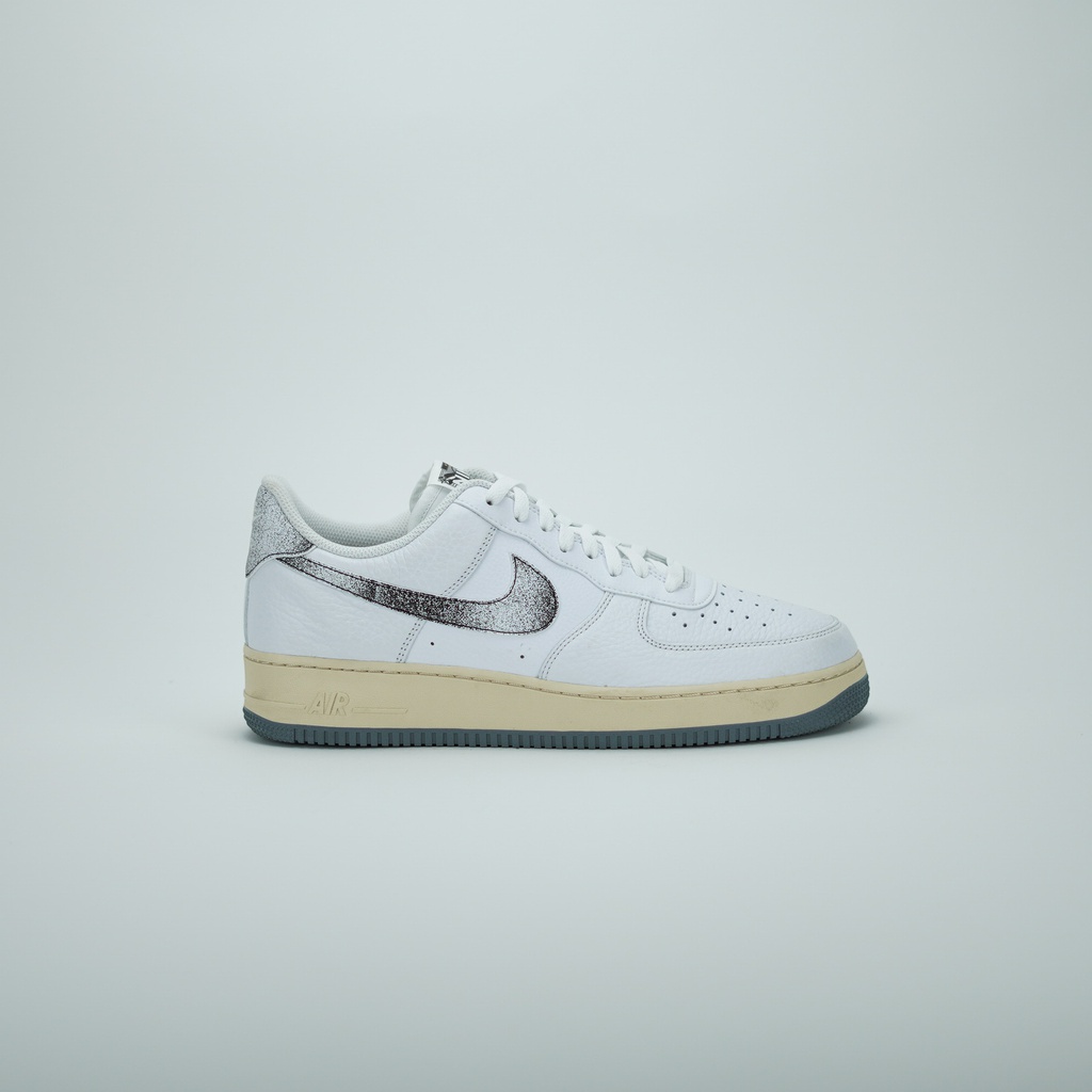 NIKE AIR FORCE 1´07 LX