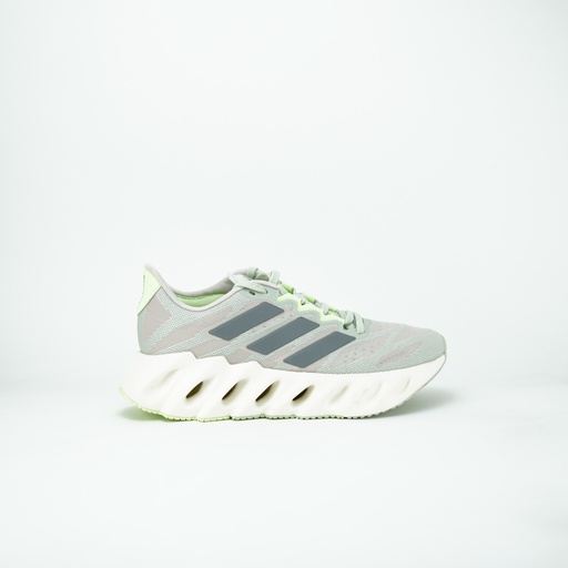 ADIDAS SWITCH FWD