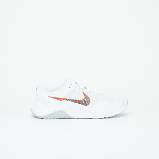NIKE LEGEND ESSENTIAL 3