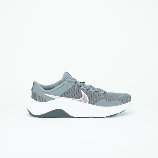 NIKE LEGEND ESSENTIAL 3