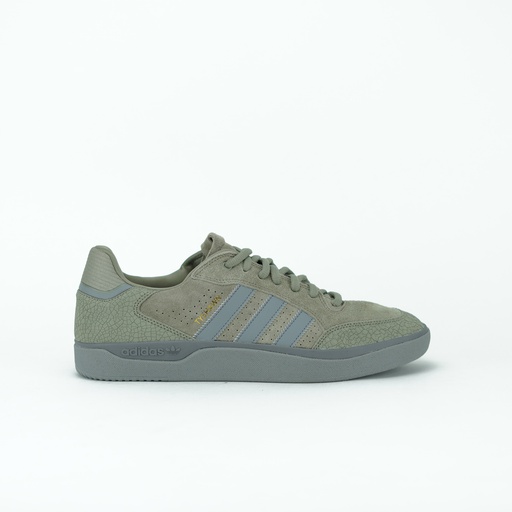 [IF4623] ADIDAS TYSHAW LOW SILVER