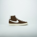 NIKE BLAZZER MID 77