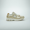 NEW BALANCE 2002R