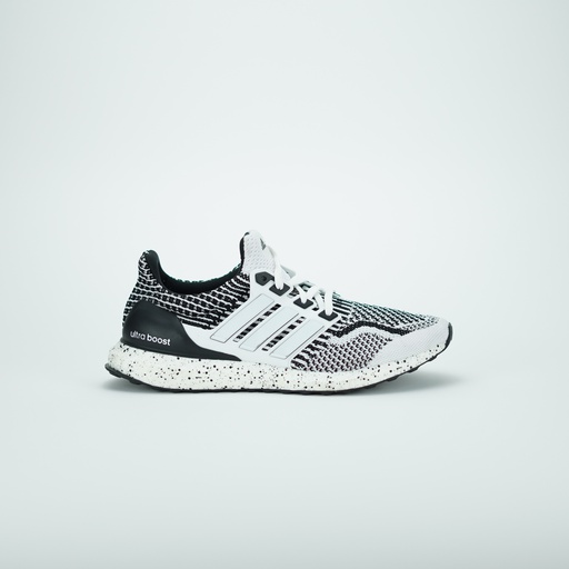 [HP2474] ADIDAS ULTRABOOST 5.0 DNA