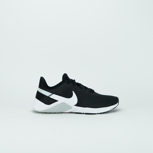 NIKE LEGEND ESSENTIAL 2