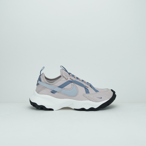 NIKE TC 7900